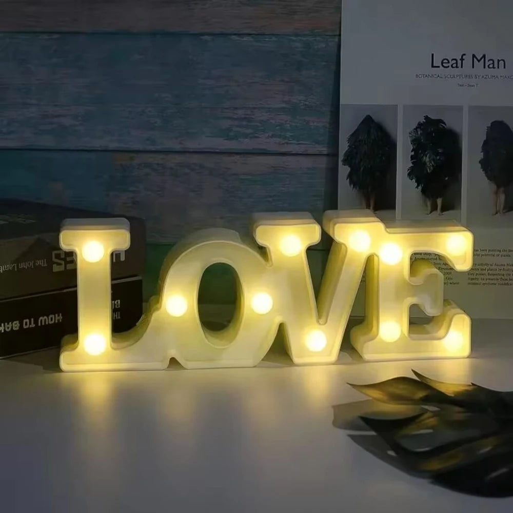 💖 Lampka LED LOVE z Sercem – romantyczna dekoracja, która tworzy wyjątkowy klimat 💖